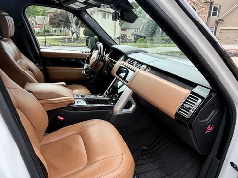 Used 2019 Land Rover Range Rover Long Wheelbase Autobiography AWD/4WD image 12