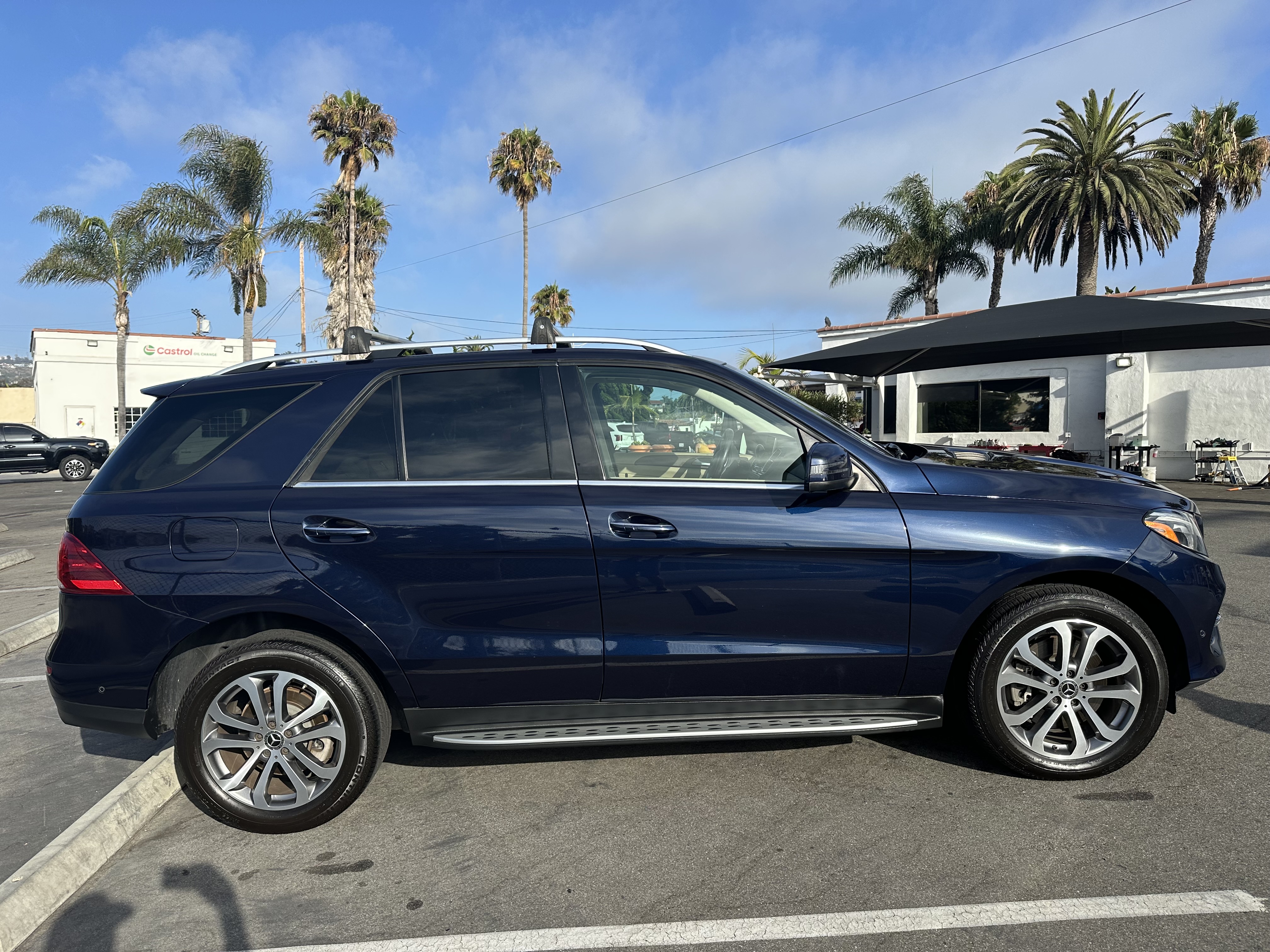 Used 2019 Mercedes-Benz GLE 400 4MATIC image 1