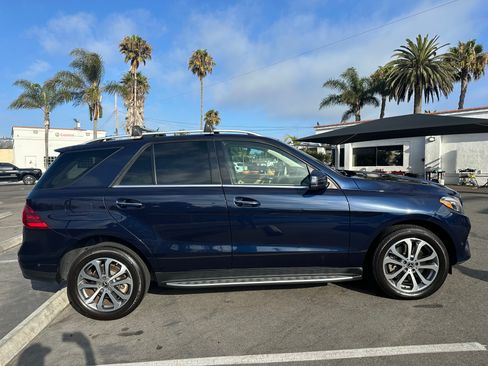 Used 2019 Mercedes-Benz GLE 400 4MATIC image 1