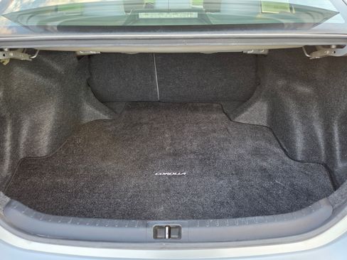 Used 2017 Toyota Corolla LE w/ Carpet Mat Package (TMS) image 12