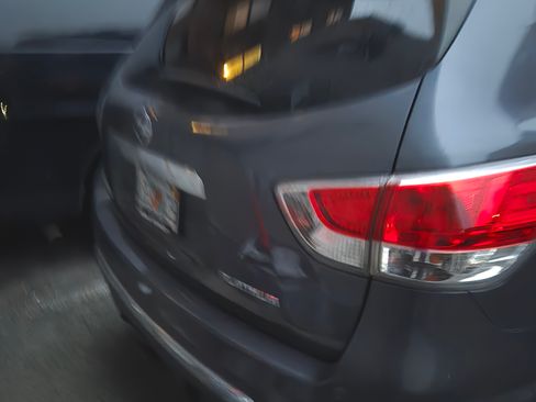 Used 2014 Nissan Pathfinder Platinum w/ Platinum Premium Package image 6