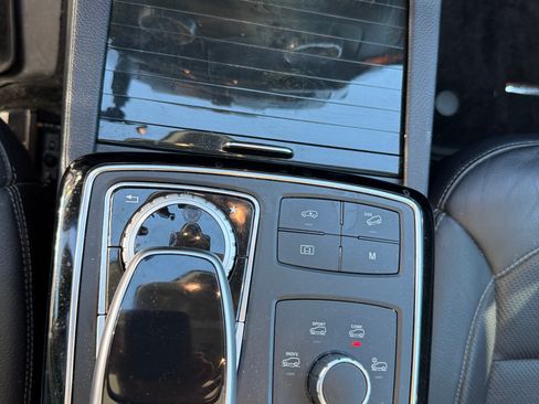 Used 2018 Mercedes-Benz GLS 550 4MATIC image 17