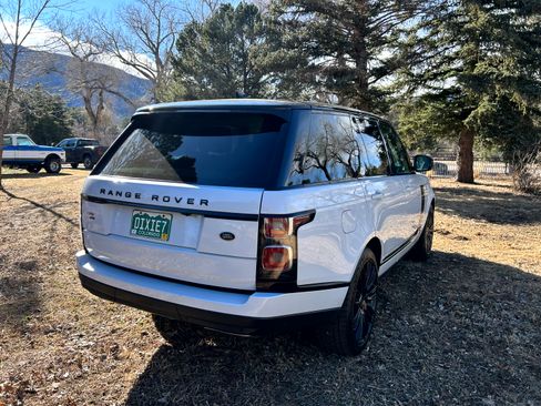 Used 2020 Land Rover Range Rover HSE image 6