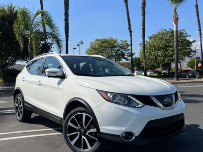 Used 2017 Nissan Rogue Sport SL w/ SL Premium Package