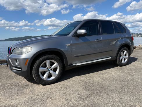 Used 2010 BMW X5 xDrive35d AWD/4WD image 1