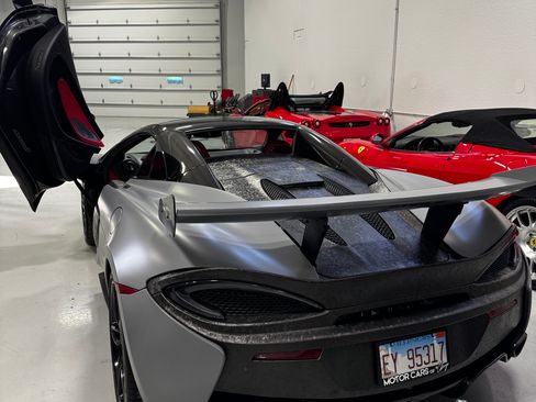 Used 2020 McLaren 570S Spider RWD image 6