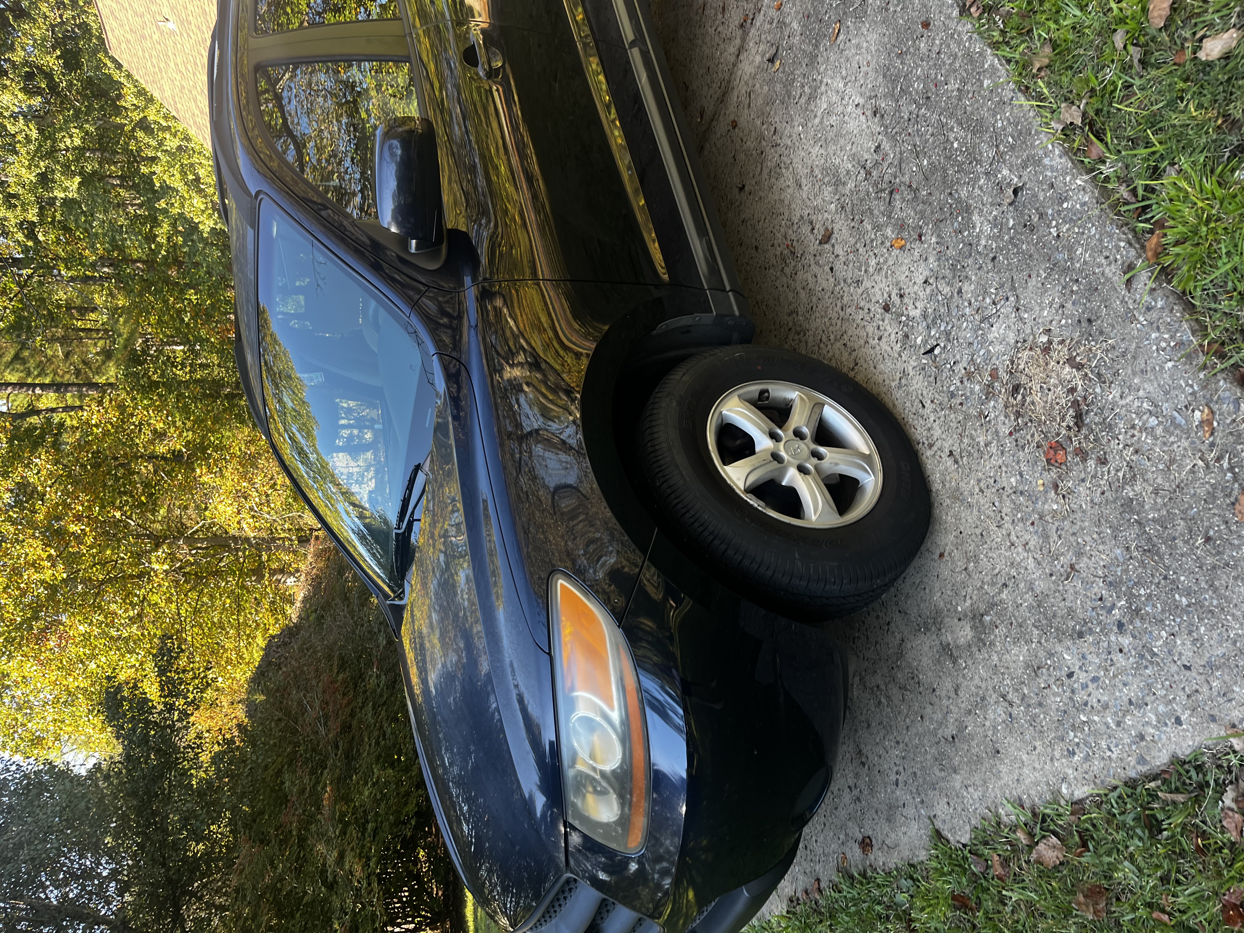 Used 2008 Hyundai Santa Fe GLS FWD image 2