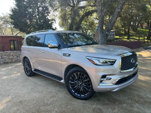 Used 2022 INFINITI QX80 Sensory image 1