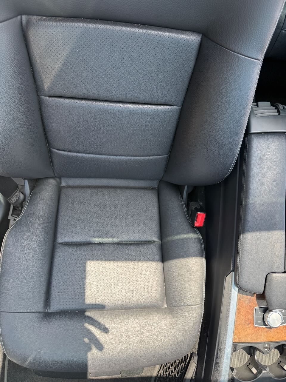 Used 2014 Mercedes-Benz E 350 4MATIC Sedan image 14
