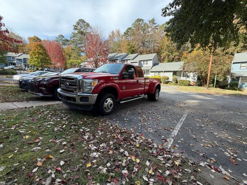 Used 2012 Ford F350 XLT w/ Camper Pkg image 12