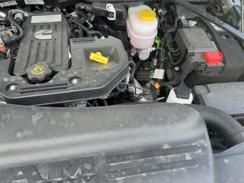 Used 2026 RAM 2500 Laramie AWD/4WD image 12