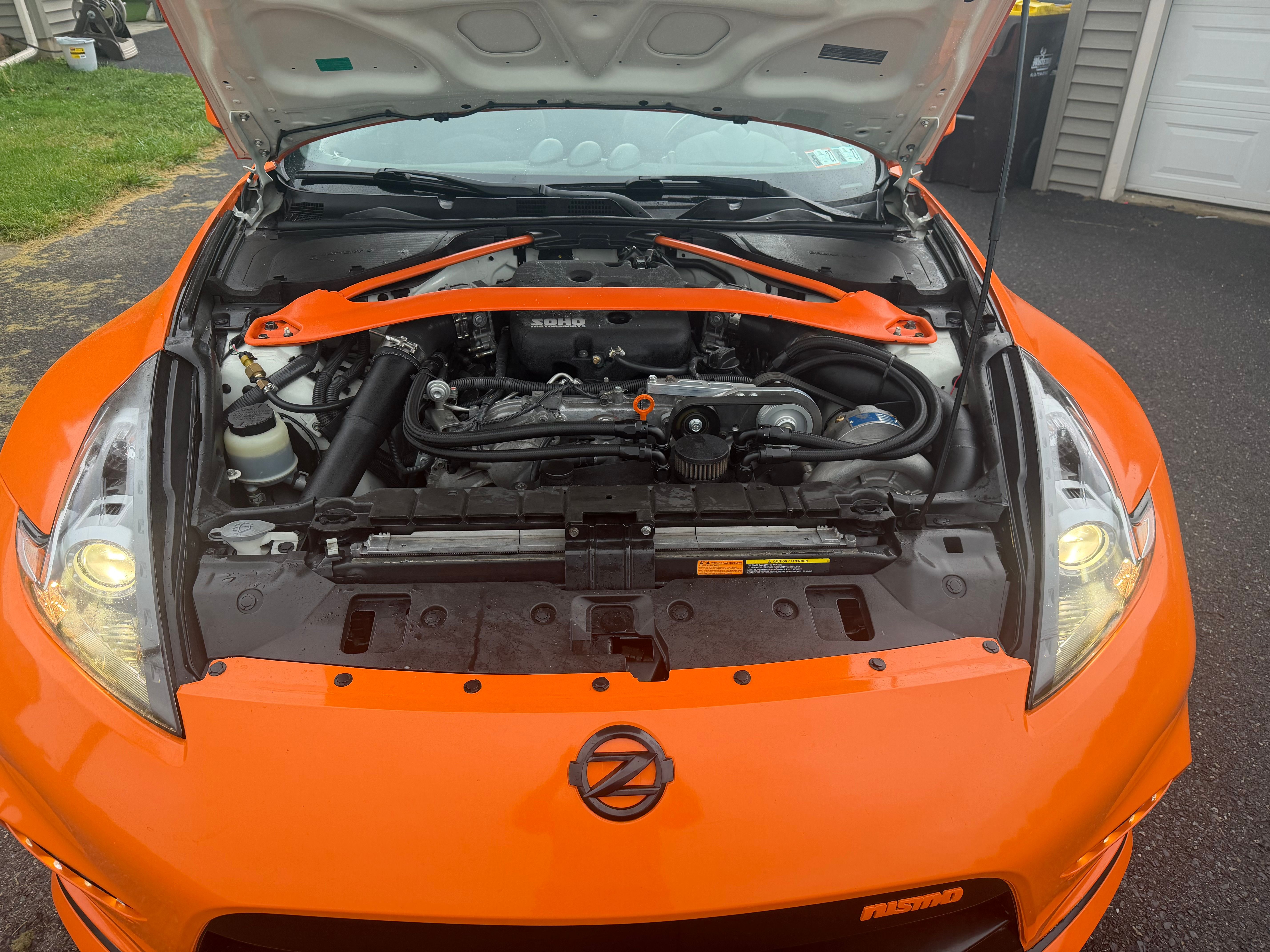 Used 2010 Nissan 370Z Roadster RWD image 13