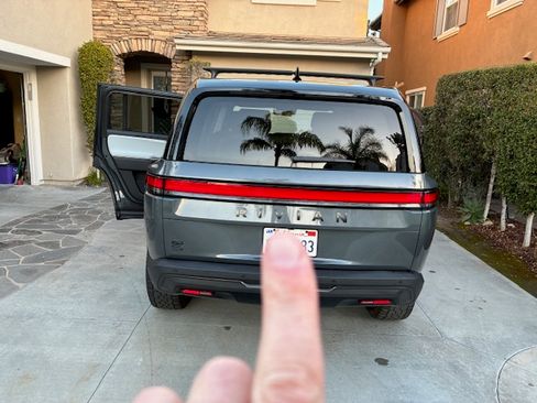 Used 2025 Rivian R1S Adventure image 5