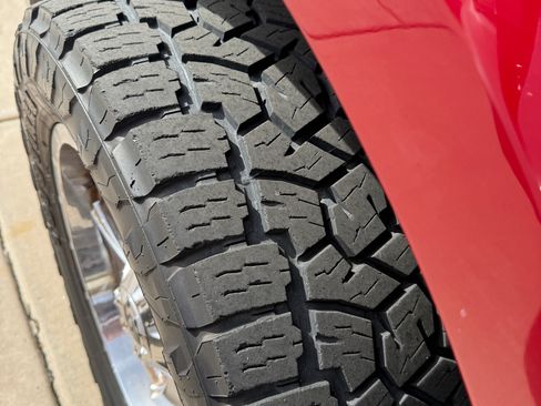 Used 2013 Ford F150 XLT w/ Mid Equipment Group image 19