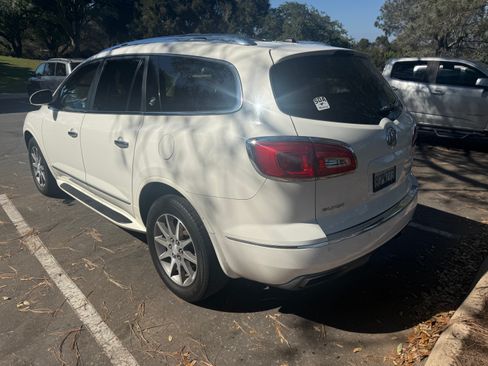 Used 2013 Buick Enclave Leather FWD image 5