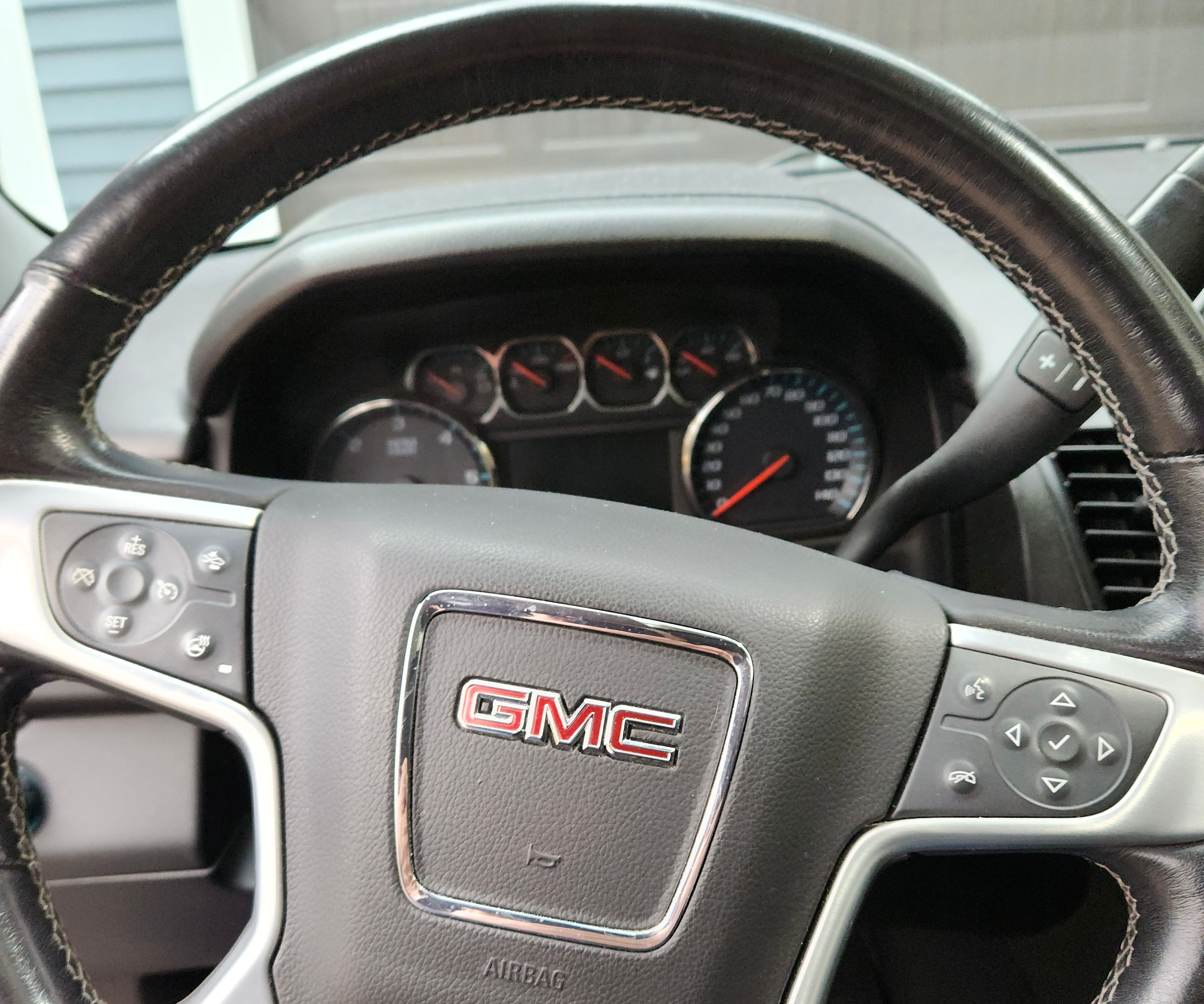 Used 2020 GMC Yukon SLT AWD/4WD image 9