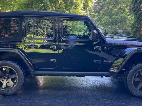 Used 2018 Jeep Wrangler Unlimited Rubicon AWD/4WD image 5