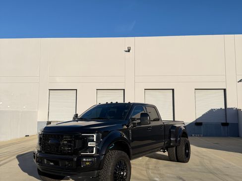 Used 2021 Ford F450 Platinum w/ FX4 Off-Road Package image 4