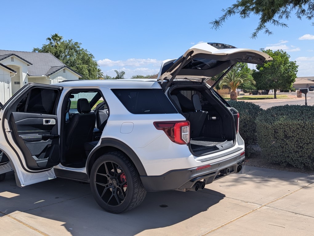 Used 2021 Ford Explorer ST w/ Equipment Group 401A AWD/4WD image 11