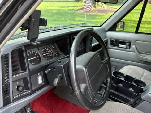 Used 1996 Jeep Cherokee 4WD 4-Door image 14