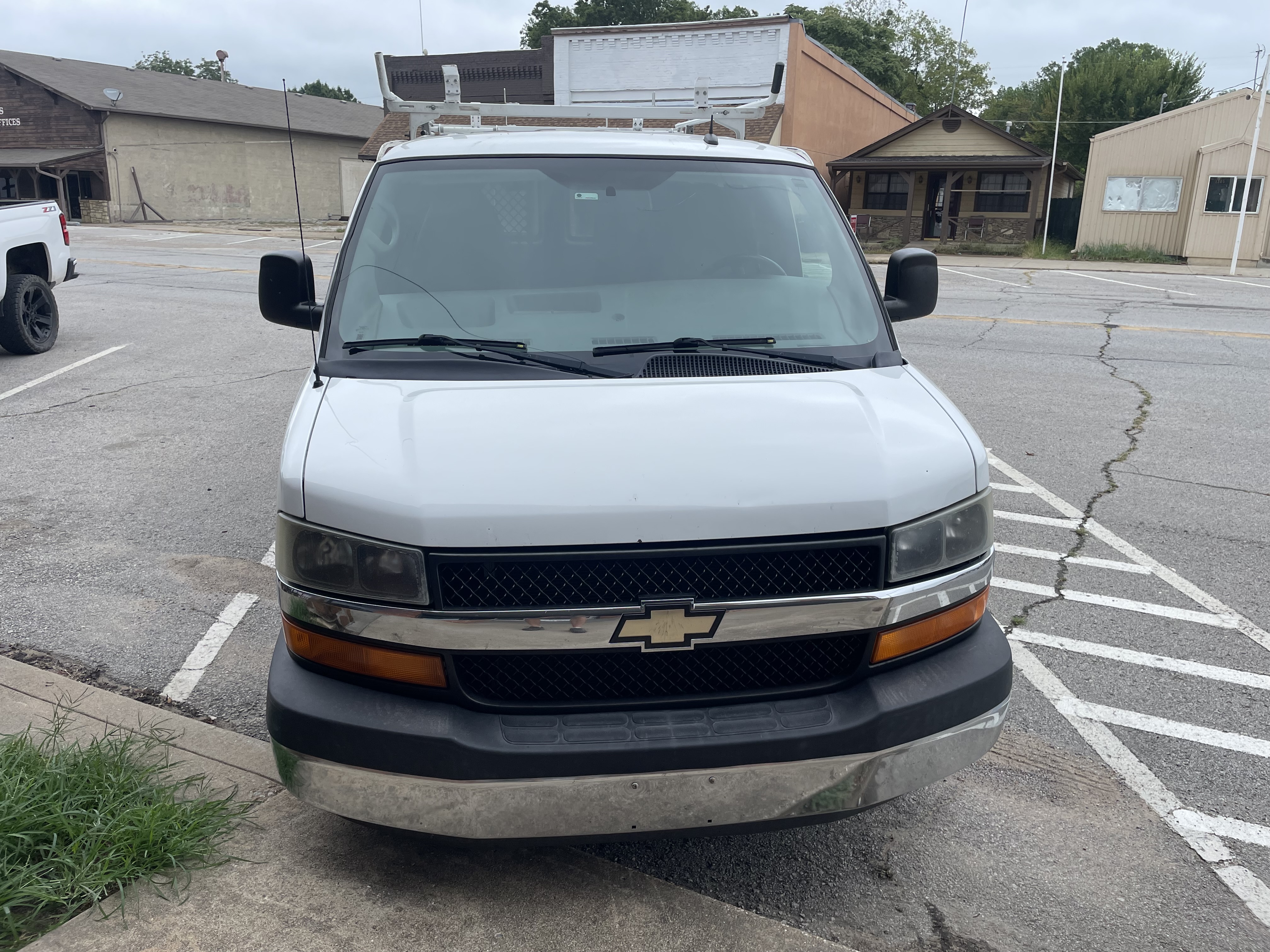 Used 2014 Chevrolet Express 1500 LT w/ LT Preferred Equipment Group RWD image 11