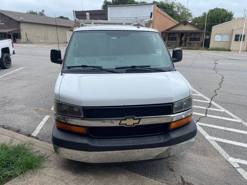 Used 2014 Chevrolet Express 1500 LT w/ LT Preferred Equipment Group RWD image 11