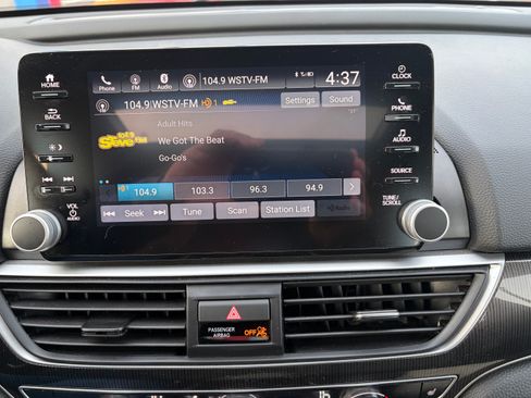 Used 2020 Honda Accord Sport image 9