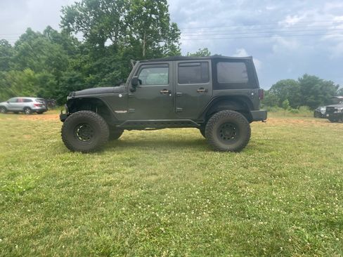 Used 2015 Jeep Wrangler Unlimited Sport w/ Quick Order Package 24S image 19