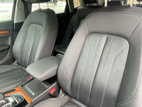 Used 2021 Audi Q5 2.0T Premium Plus w/ Premium Plus Package AWD/4WD image 6