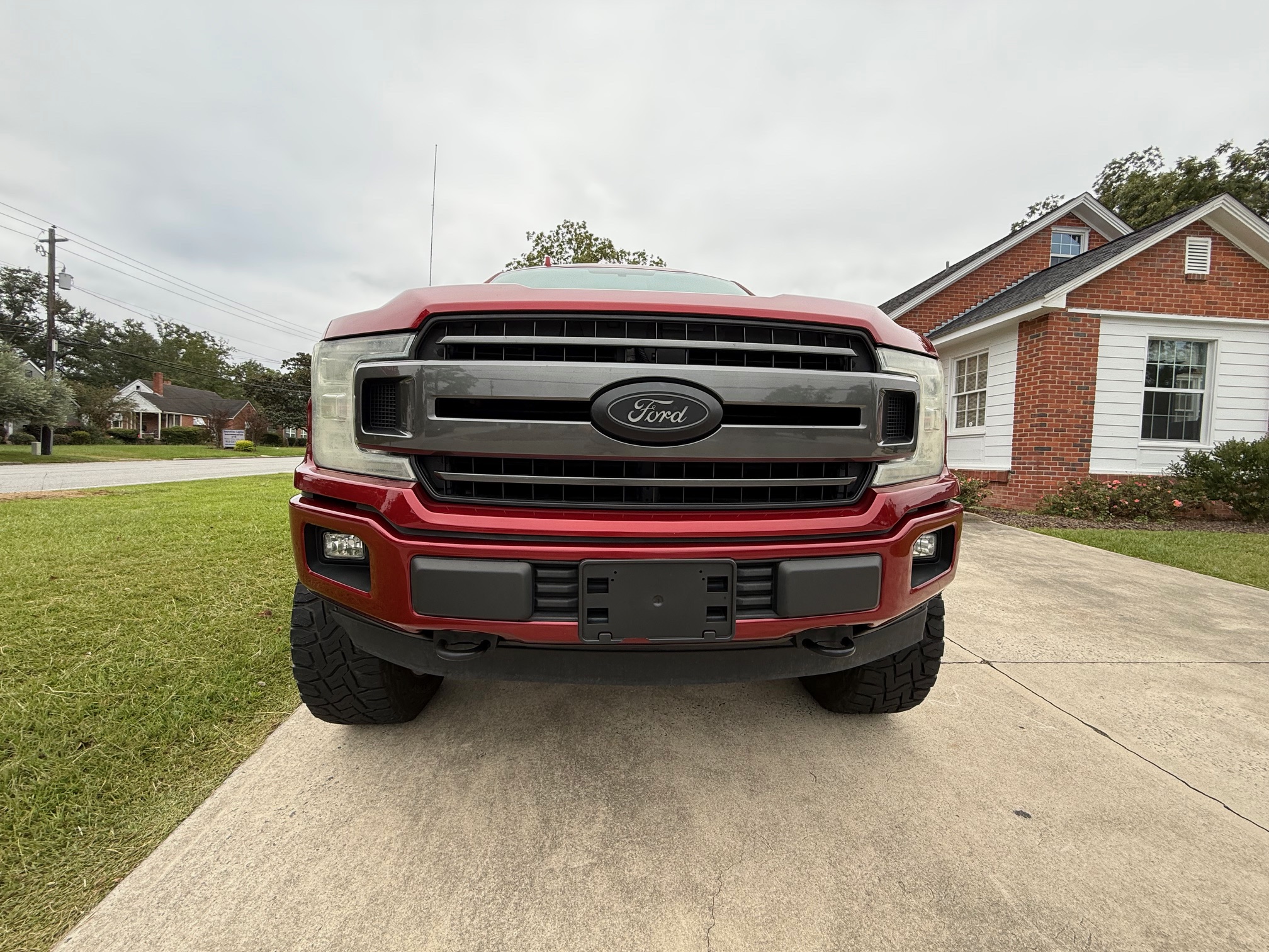 Used 2018 Ford F150 XLT w/ Equipment Group 302A Luxury AWD/4WD image 9