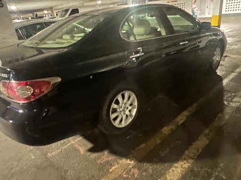 Used 2004 Lexus ES 330 FWD image 3