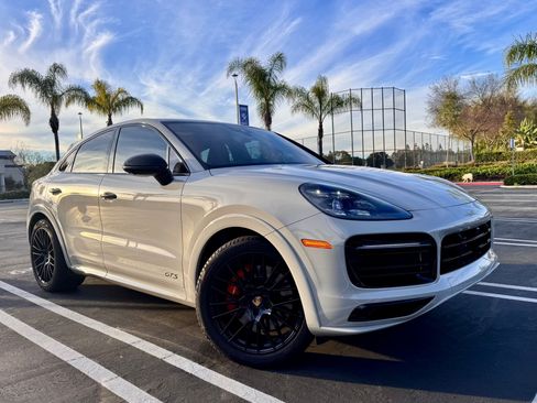 Used 2022 Porsche Cayenne GTS image 4