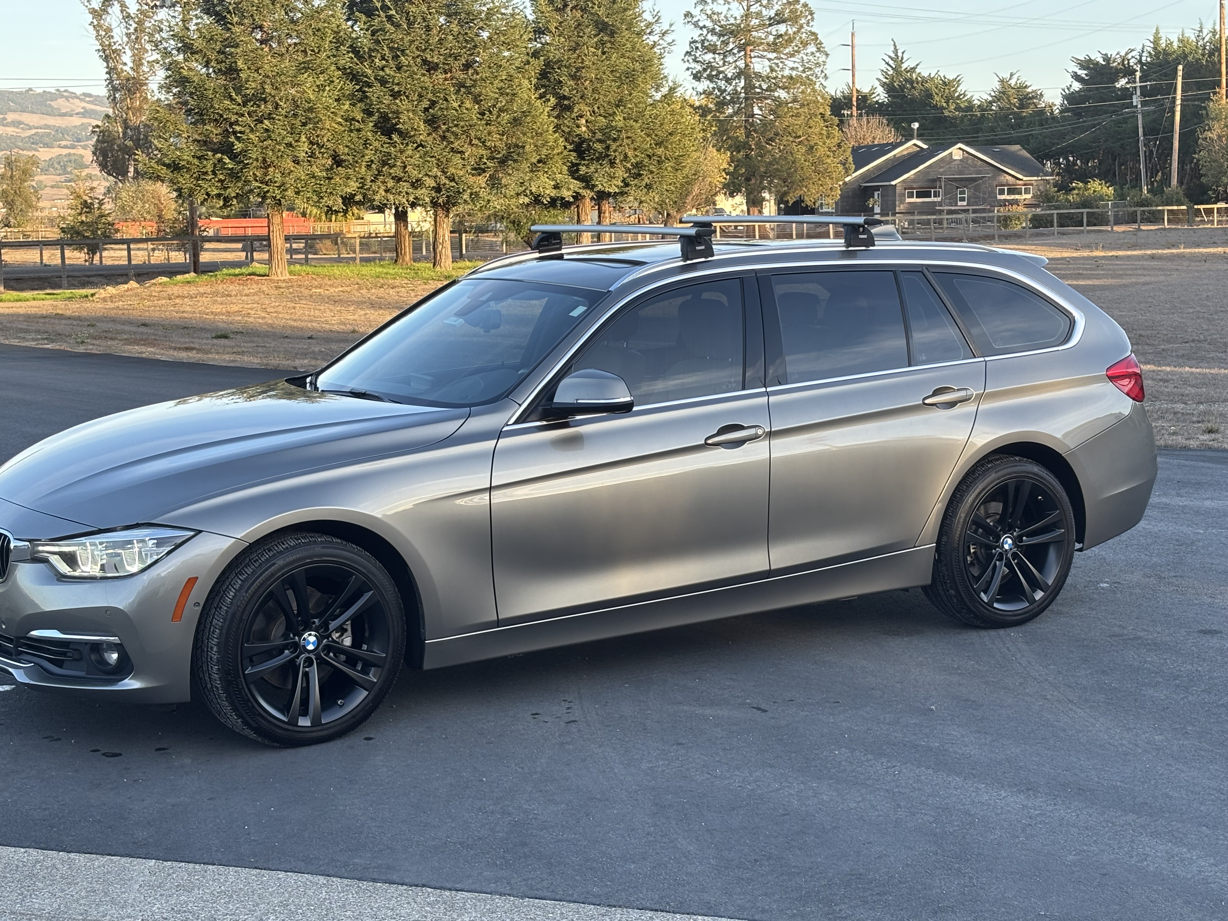 Used 2017 BMW 330i xDrive Wagon AWD/4WD image 1