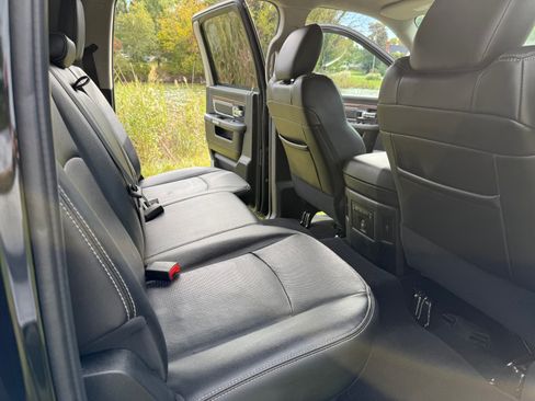 Used 2016 RAM 1500 Laramie w/ Convenience Group image 6