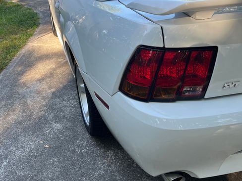 Used 2001 Ford Mustang Cobra RWD image 19