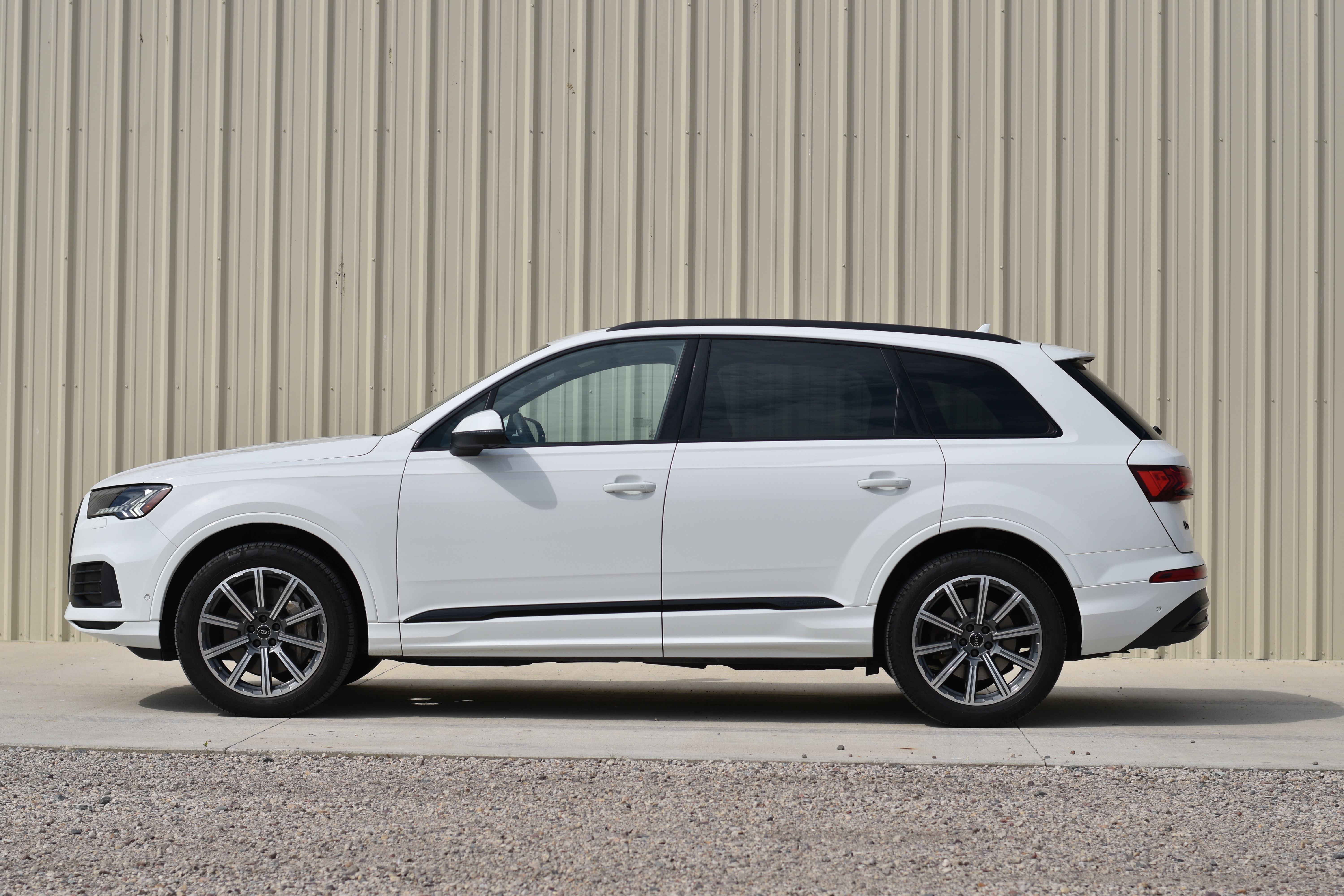 Used 2023 Audi Q7 2.0T Premium Plus w/ Premium Plus Package AWD/4WD image 2