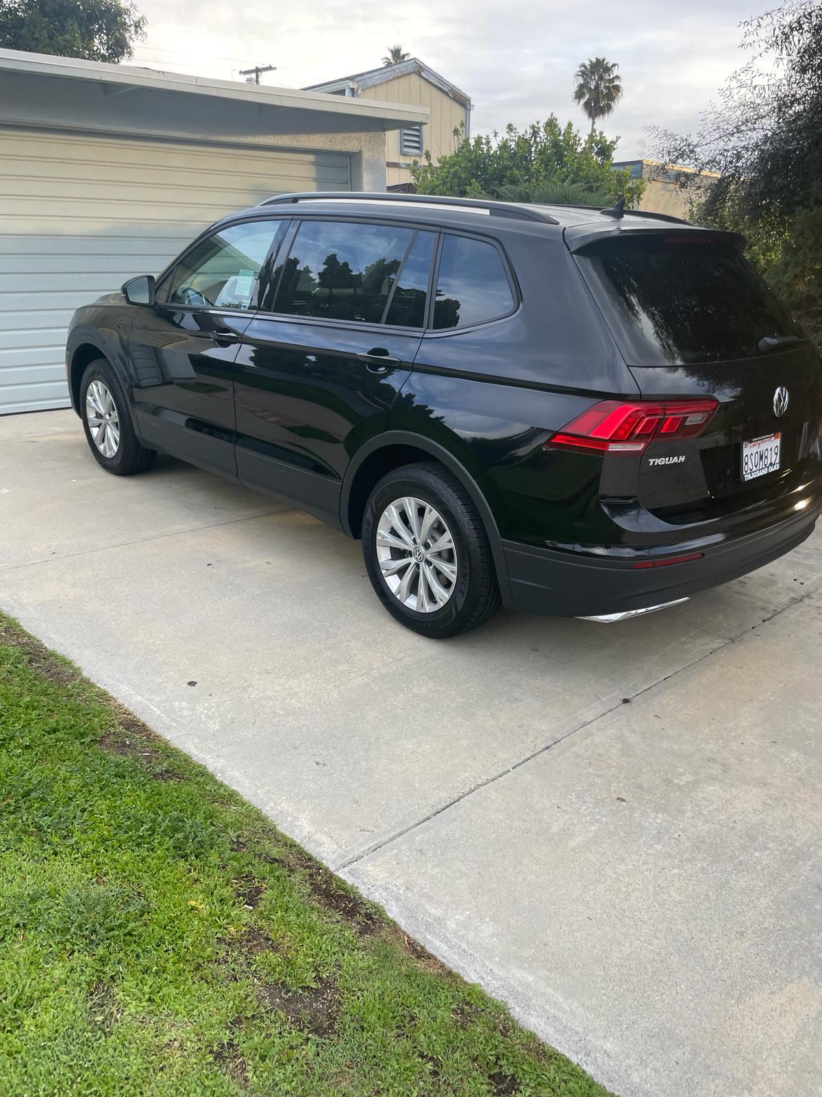 Used 2020 Volkswagen Tiguan S FWD image 2