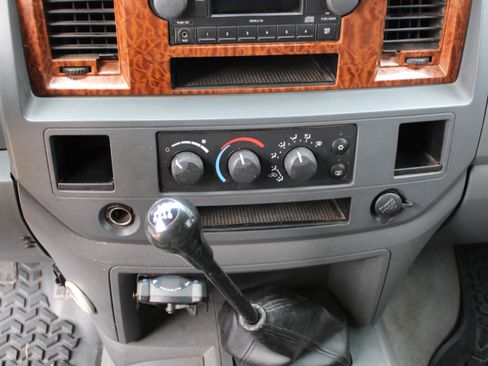 Used 2006 Dodge Ram 3500 Truck SLT image 13