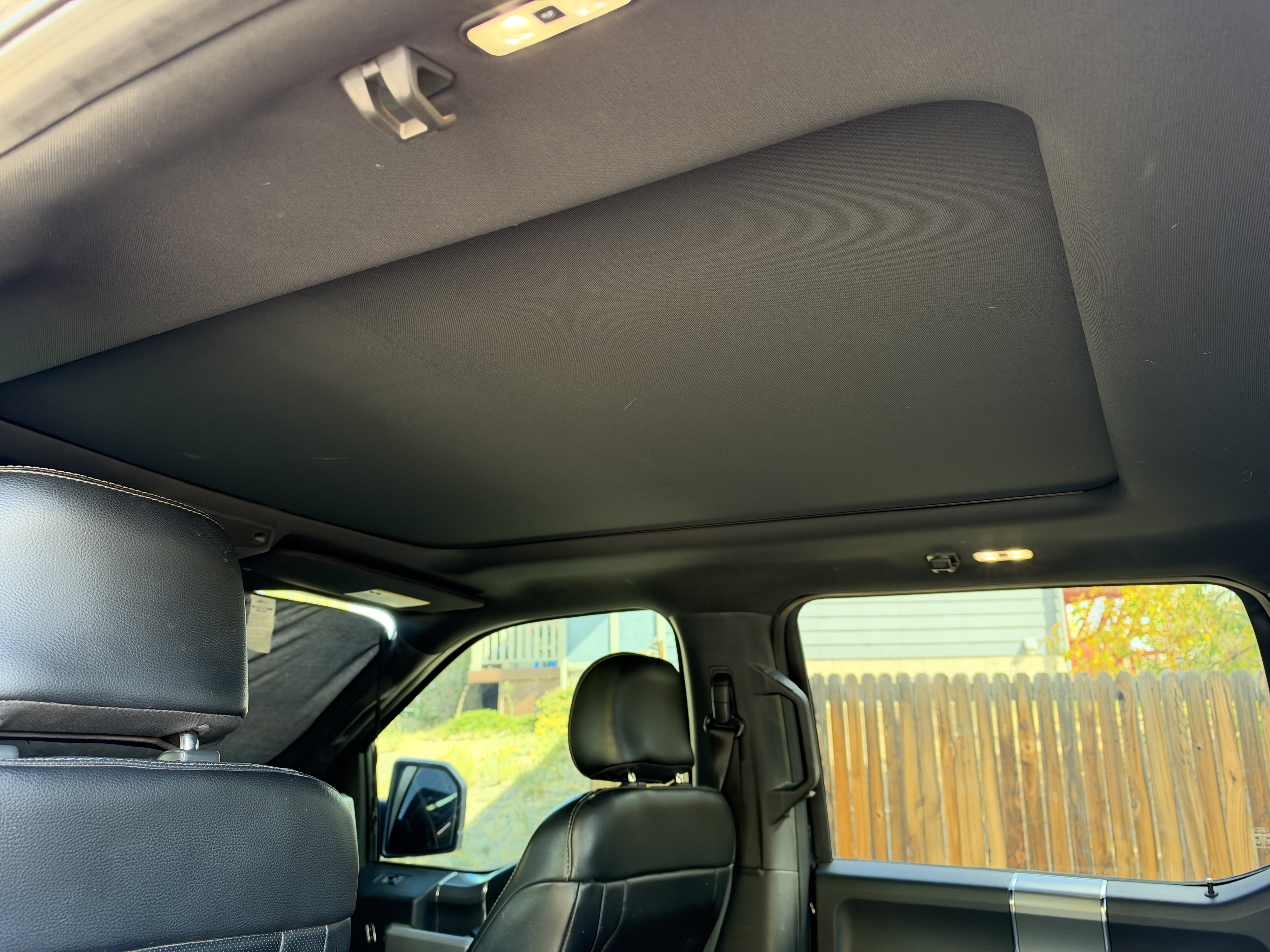 Used 2015 Ford F150 Lariat w/ Equipment Group 502A Luxury AWD/4WD image 11