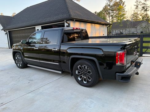 Used 2018 GMC Sierra 1500 Denali w/ Denali Ultimate Package image 12