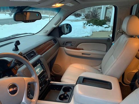 Used 2008 GMC Yukon 4WD Hybrid image 8