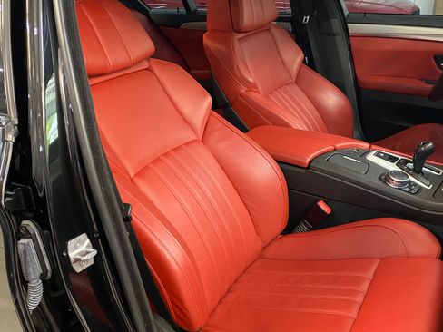 Used 2016 BMW M5 image 23