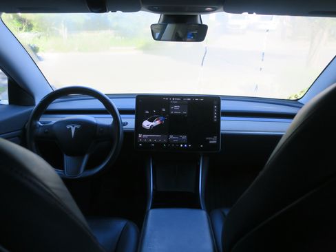 Used 2018 Tesla Model 3 Long Range image 20