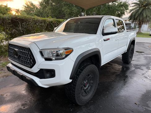 Used 2019 Toyota Tacoma TRD Off-Road image 9