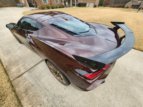 Used 2023 Chevrolet Corvette Stingray Preferred Cpe w/ Z51 Performance Package image 5