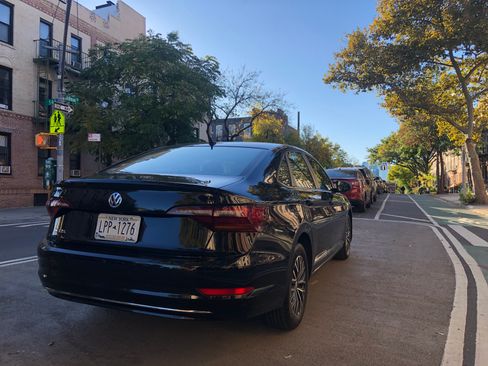Used 2019 Volkswagen Jetta SE image 14