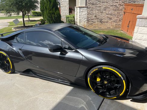 Used 2019 BMW i8 Coupe 2D image 12