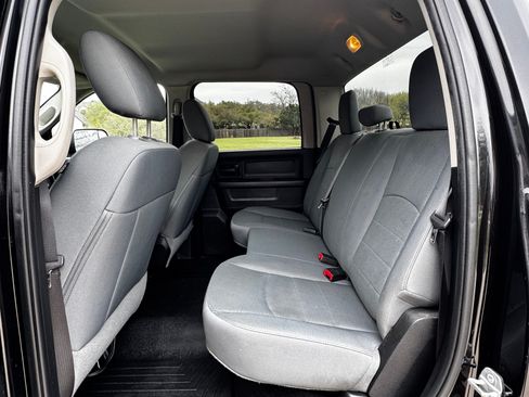 Used 2015 RAM 2500 Tradesman w/ Chrome Appearance Group AWD/4WD image 14
