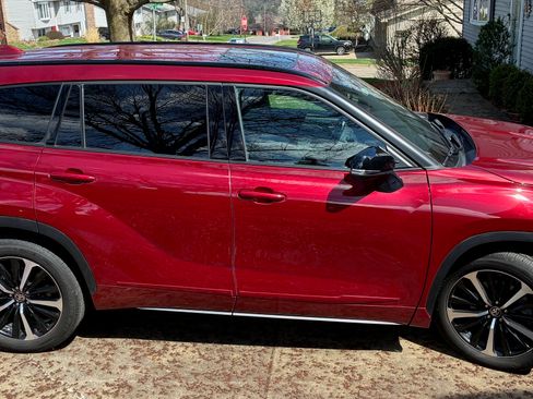 Used 2021 Toyota Highlander XSE image 10