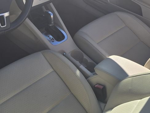 Used 2016 Volkswagen Eos Komfort image 8